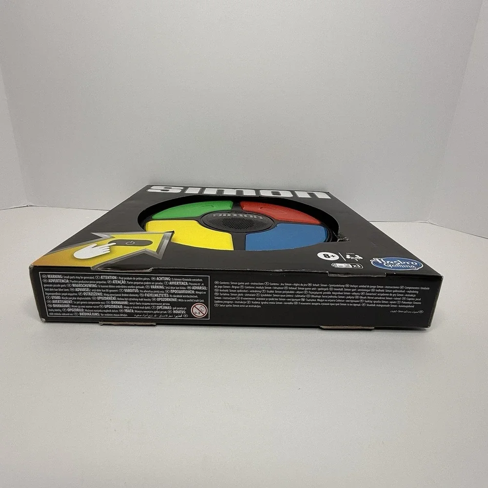 Hasbro Gaming Simon Electronic Memory Game 2020 Brand New Sealed